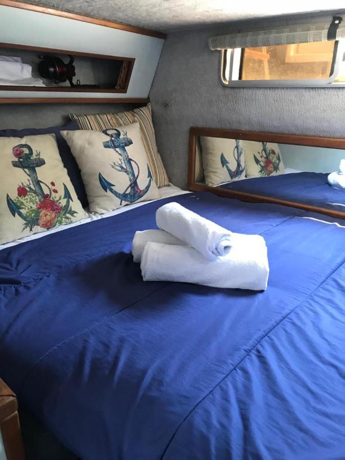 Hotel Boat To Sleep In Barcelona Sant Adria de Besos Exterior foto