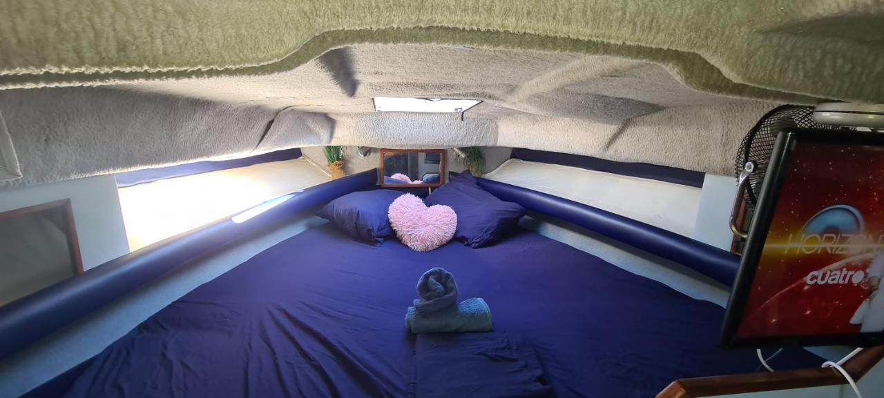 Hotel Boat To Sleep In Barcelona Sant Adria de Besos Exterior foto